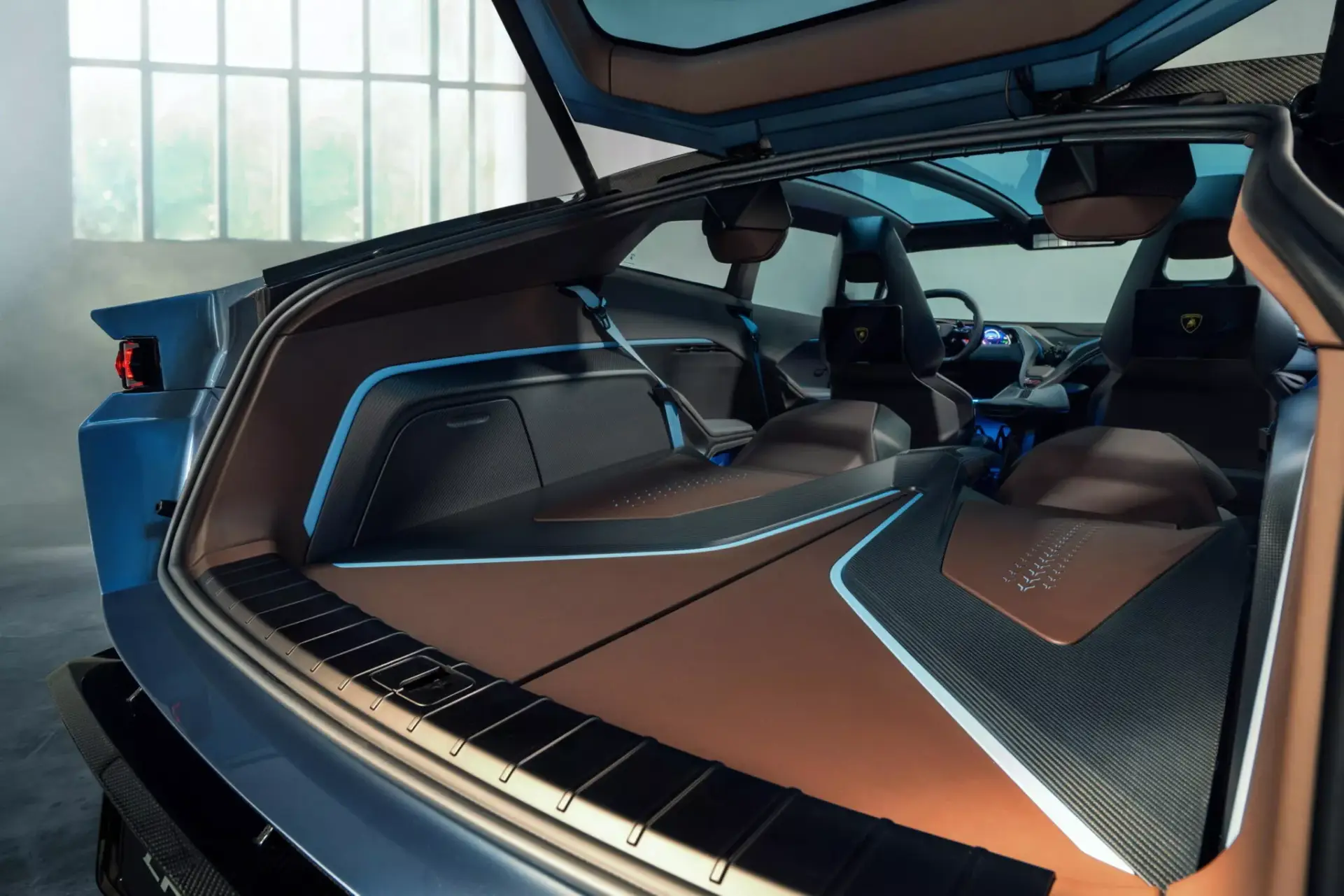 Lamborghini Lanzador PHEV