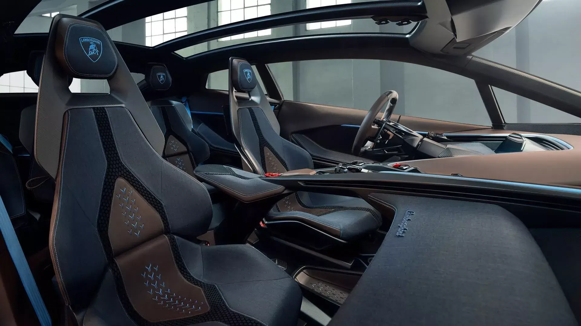 Lamborghini Lanzador PHEV