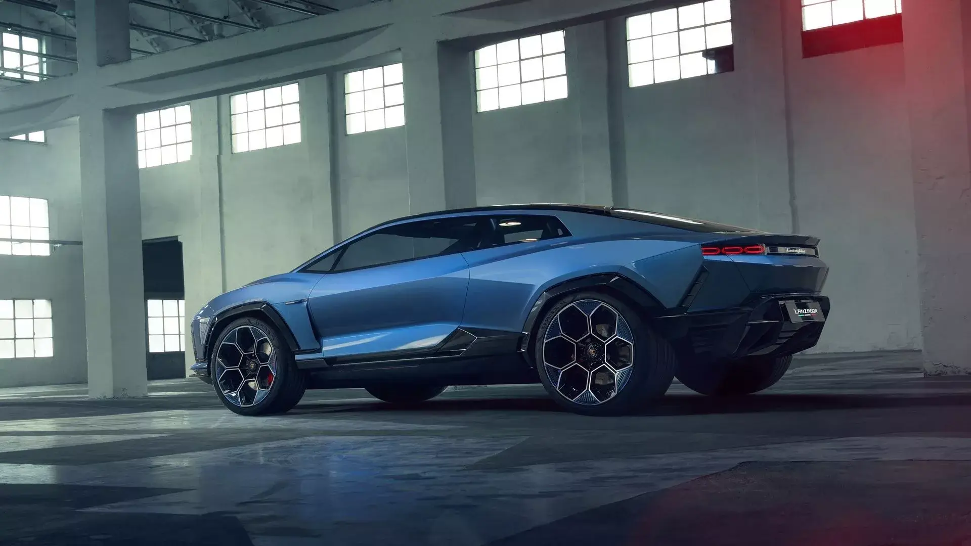 Lamborghini Lanzador PHEV