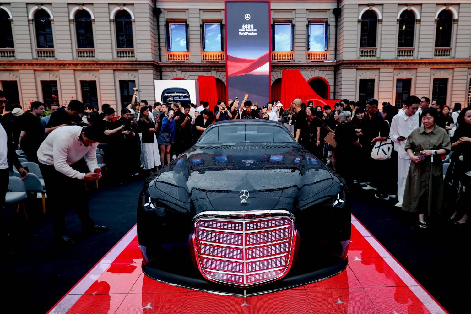 Mercedes-Benz Vision Iconic Concept