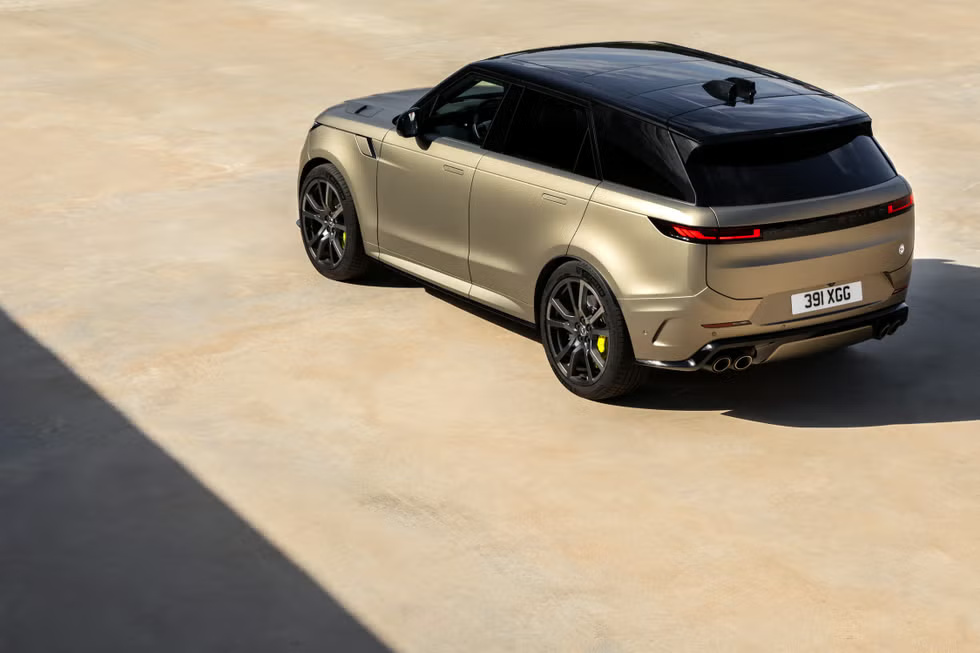 2025 Range Rover Sport SV Review (India)  Price, Specs, Performance & Luxury SUV Verdict