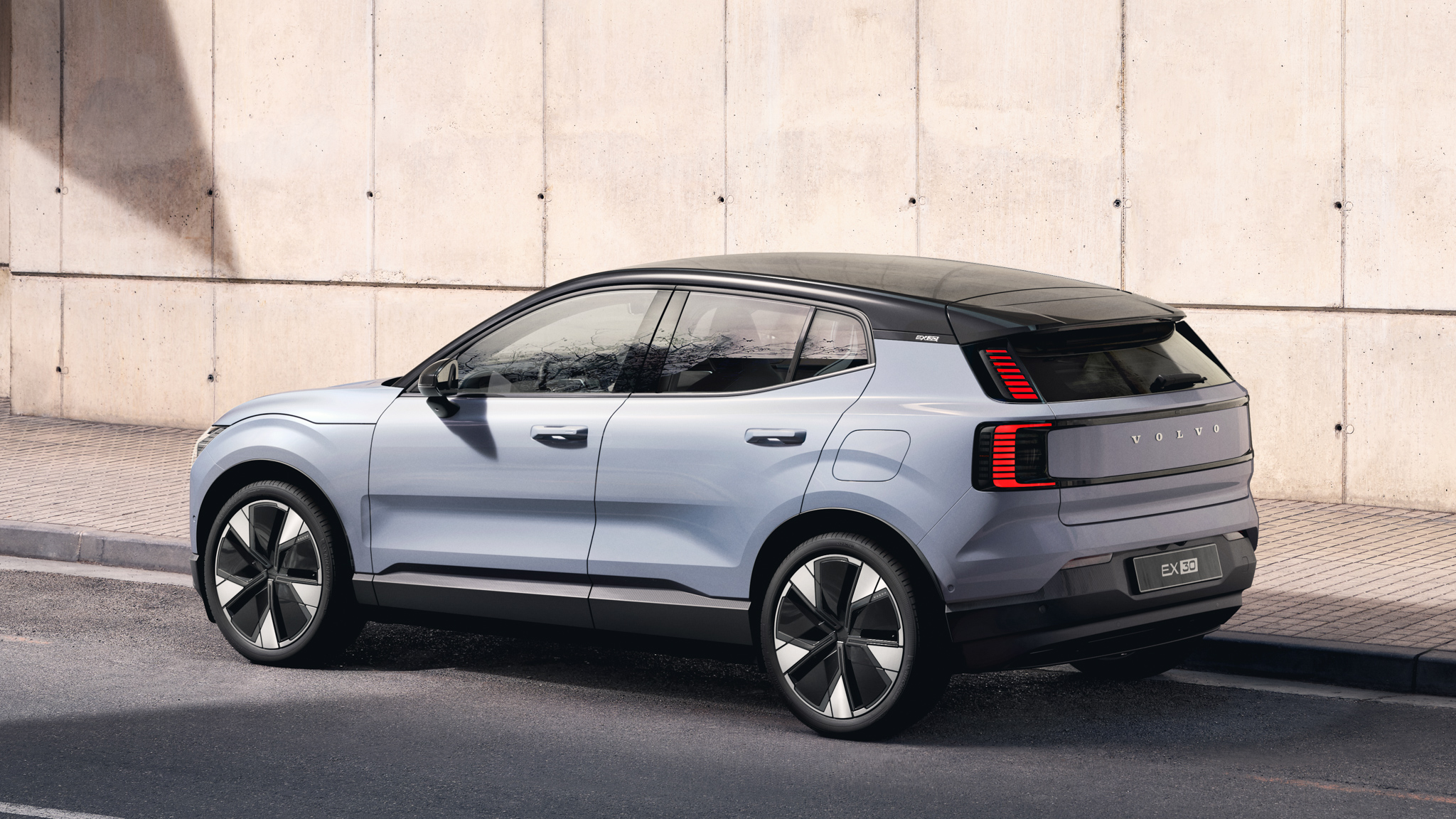 2025 Volvo EX30 Review – Price, Range, Performance, Interior & EV Features