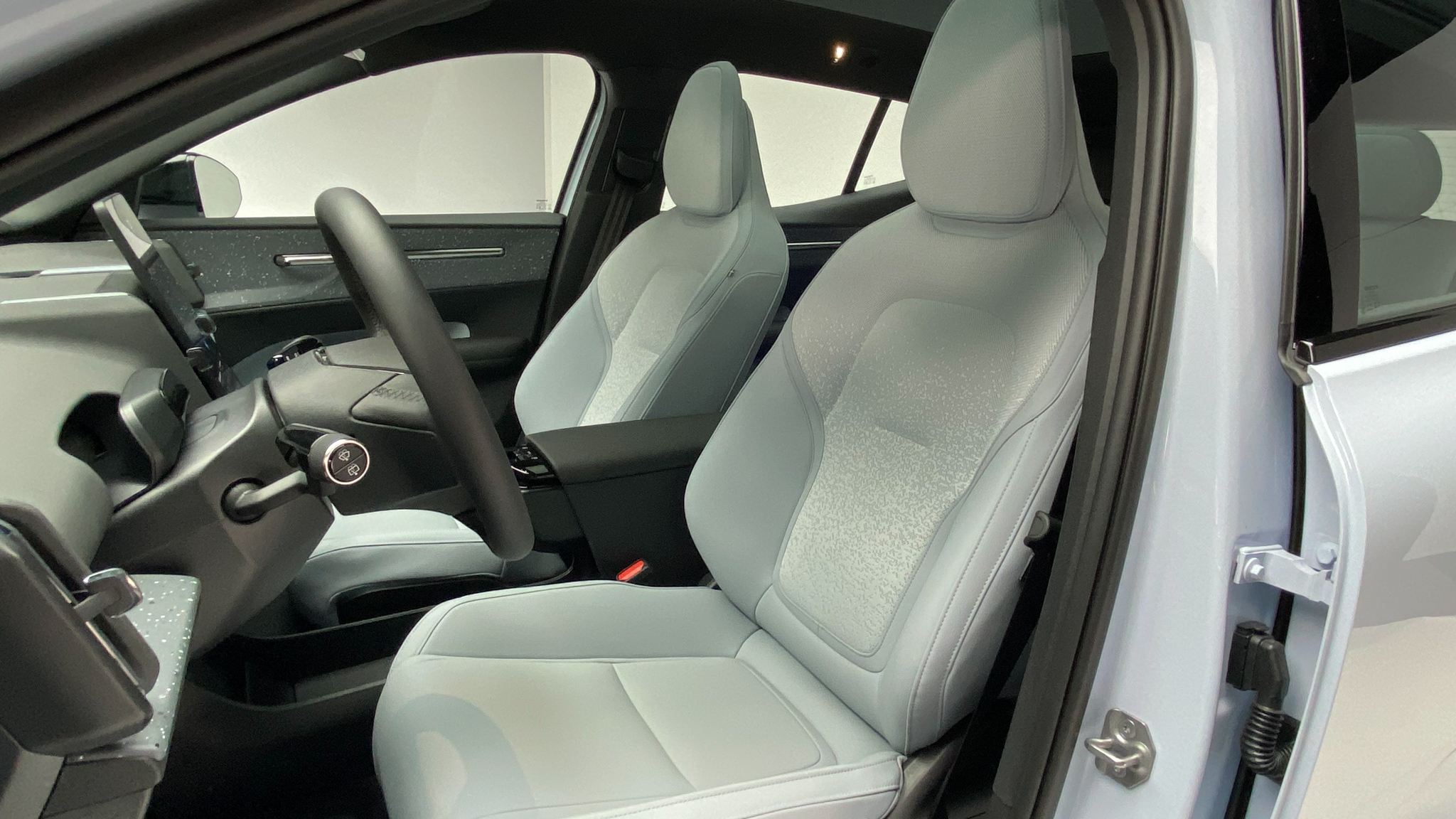 2025 Volvo EX30 Review – Price, Range, Performance, Interior & EV Features