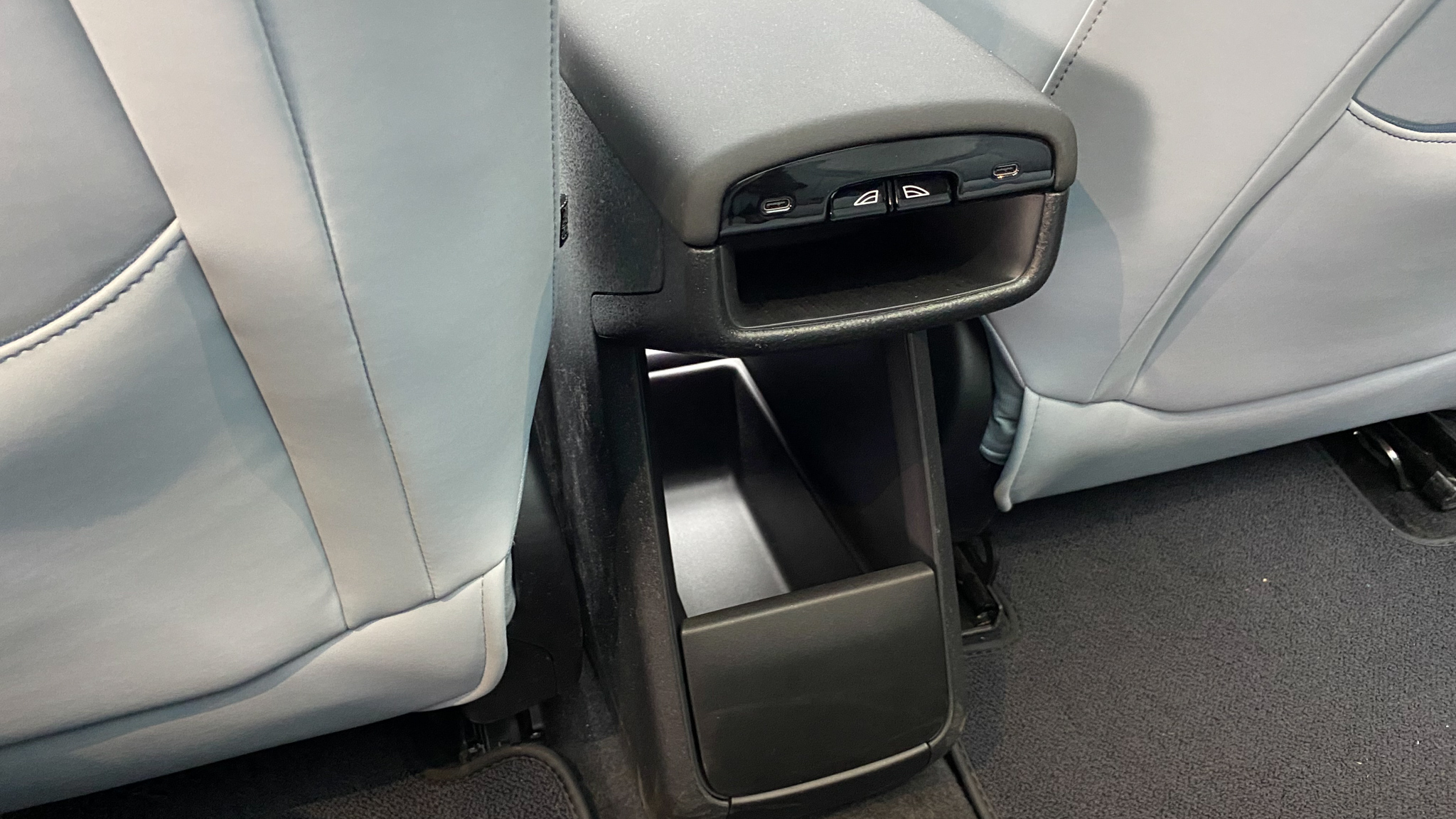 2025 Volvo EX30 Review – Price, Range, Performance, Interior & EV Features