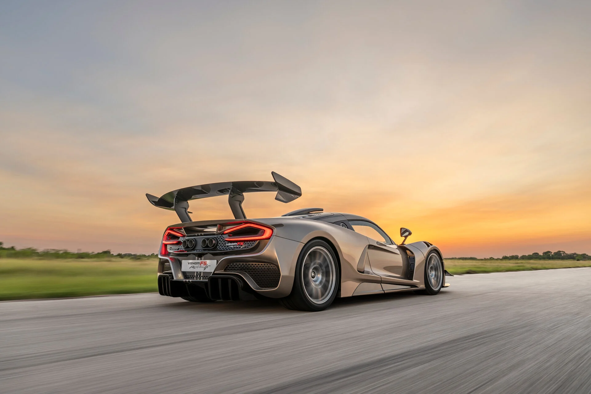 Hennessey Venom F5 Revolution LF – One-Off 2,031 HP Hypercar with Manual Gearbox