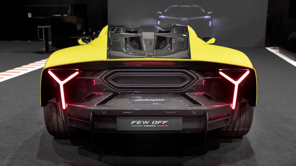 Lamborghini Fenomeno – 1,065 HP Hypercar Fastest & Most Powerful Lambo Ever