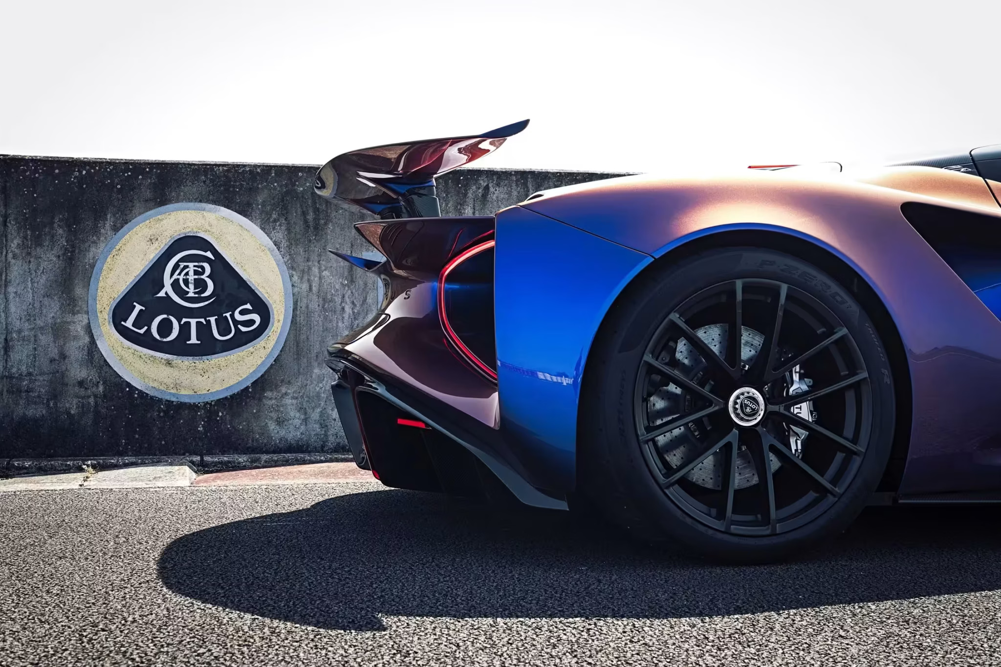 Lotus Evija Review 2025 – 2012 HP Electric Hypercar With Hydraulic Steering & Track DNA