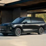 2025 NIO ES8