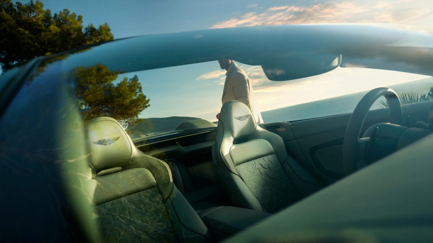 Aston Martin Vanquish Volante