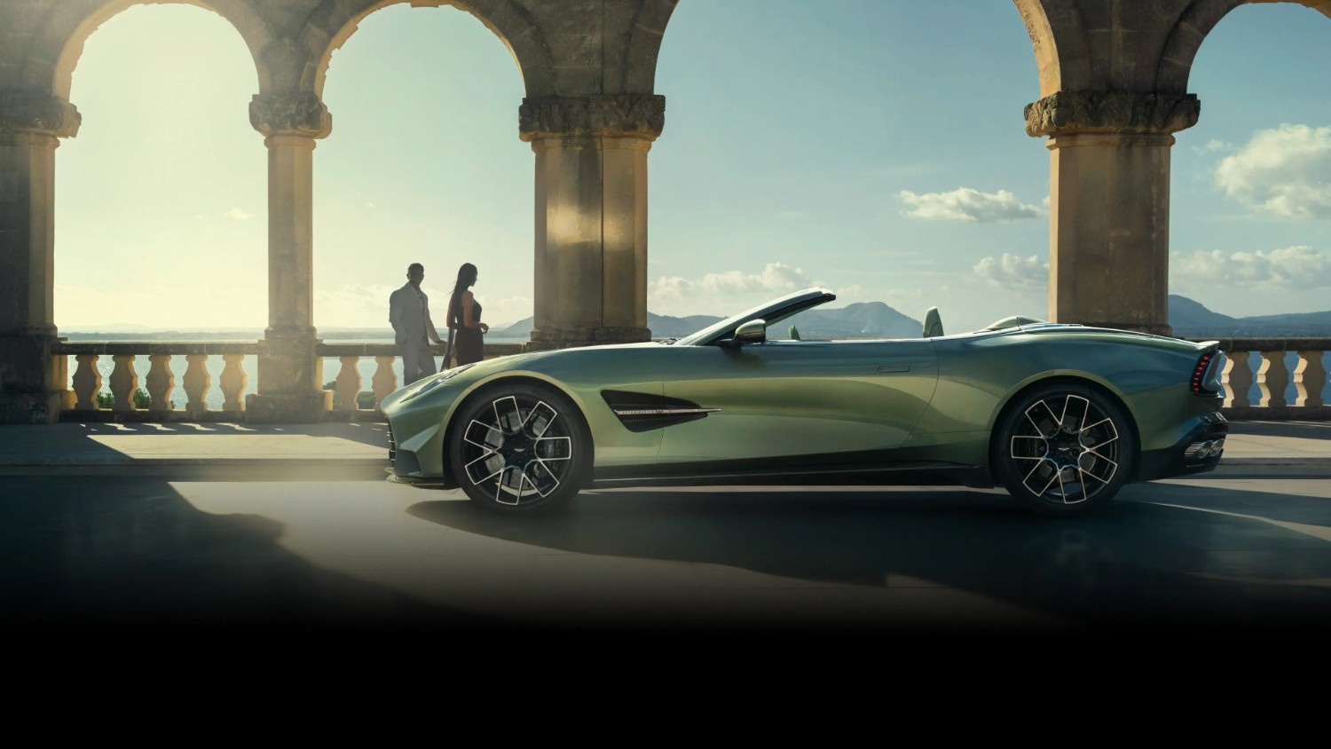 Aston Martin Vanquish Volante