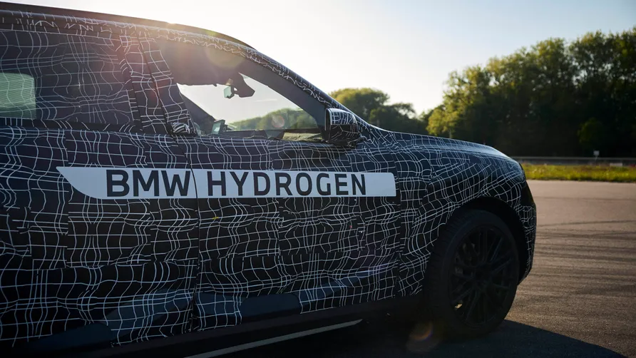 BMW X5 Hydrogen 2028