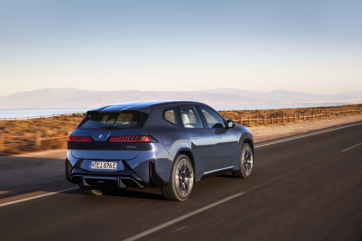 BMW iX3 Debut