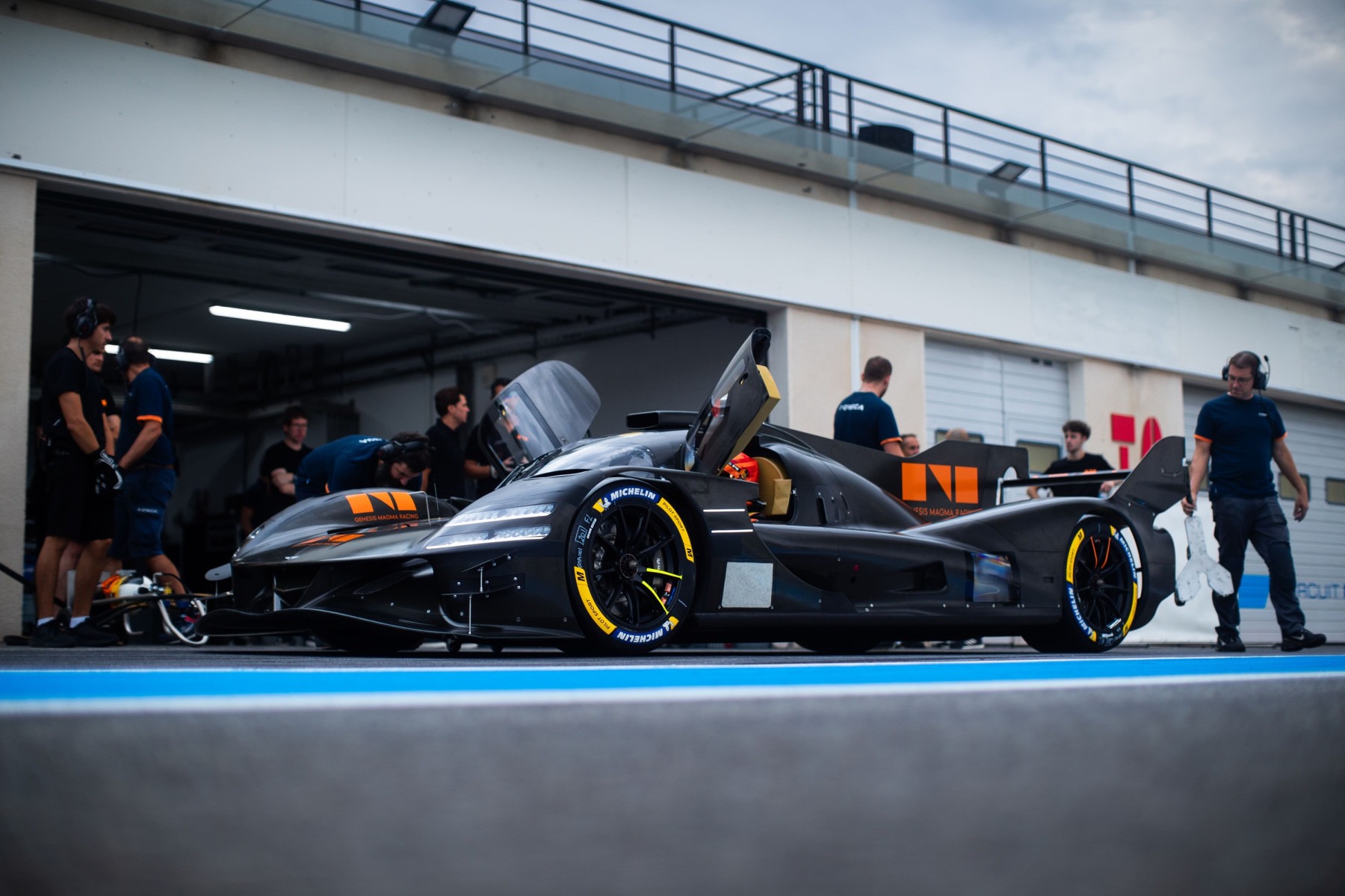 Genesis GMR-001