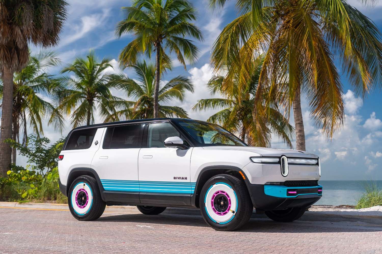 Rivian R1S Miami Edition