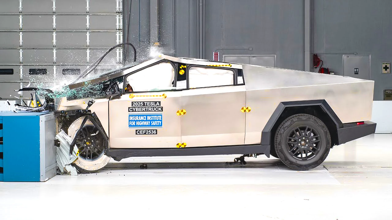 Tesla Cybertruck Crash Test