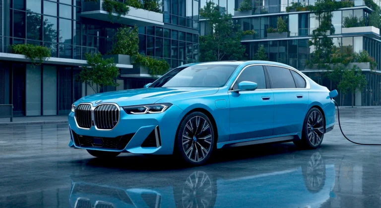 2025 BMW i7 Electric Sedan