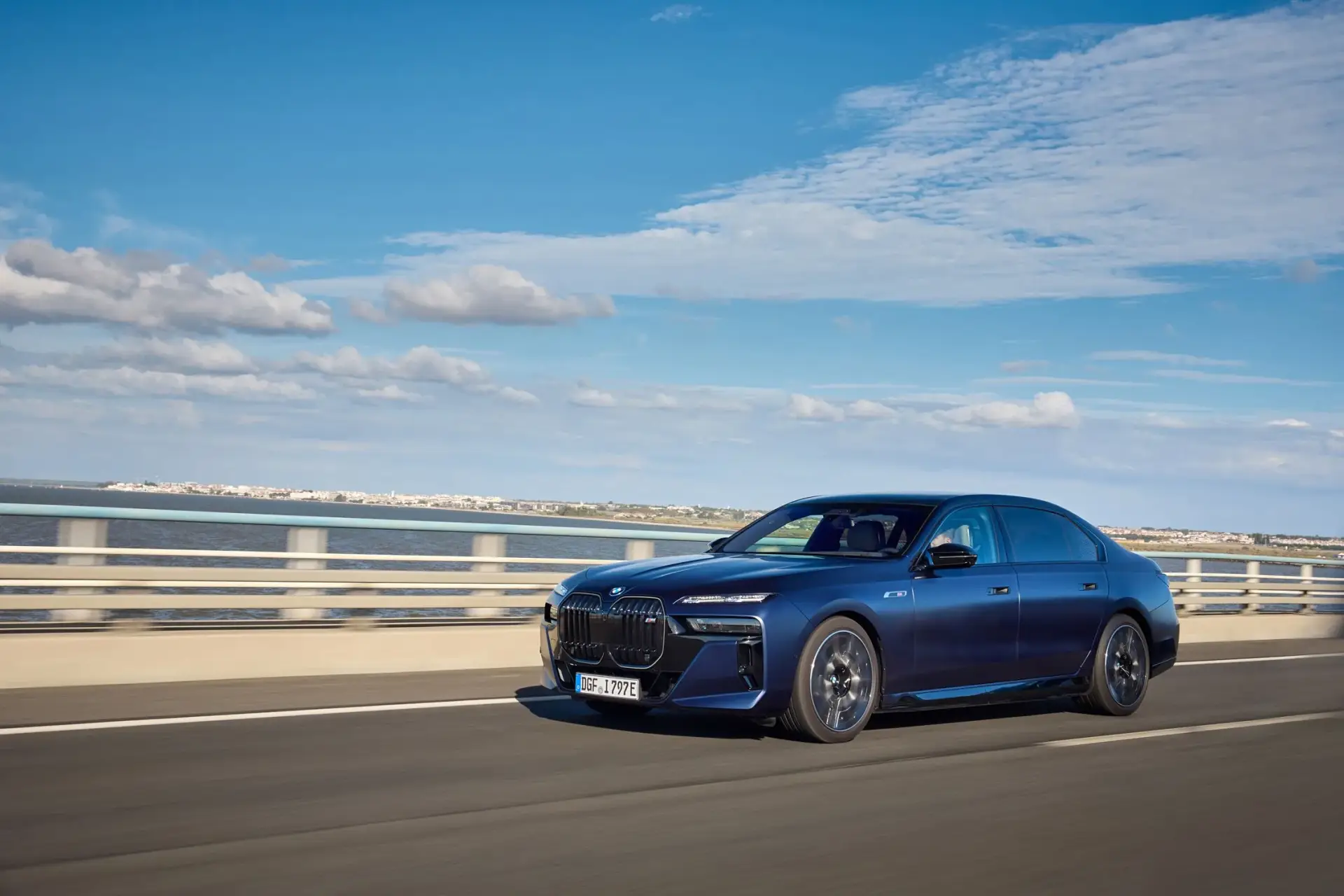 2025 BMW i7 Electric Sedan