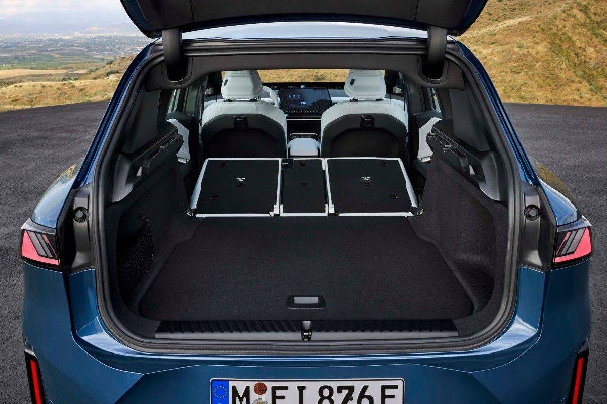 BMW iX3 Debut