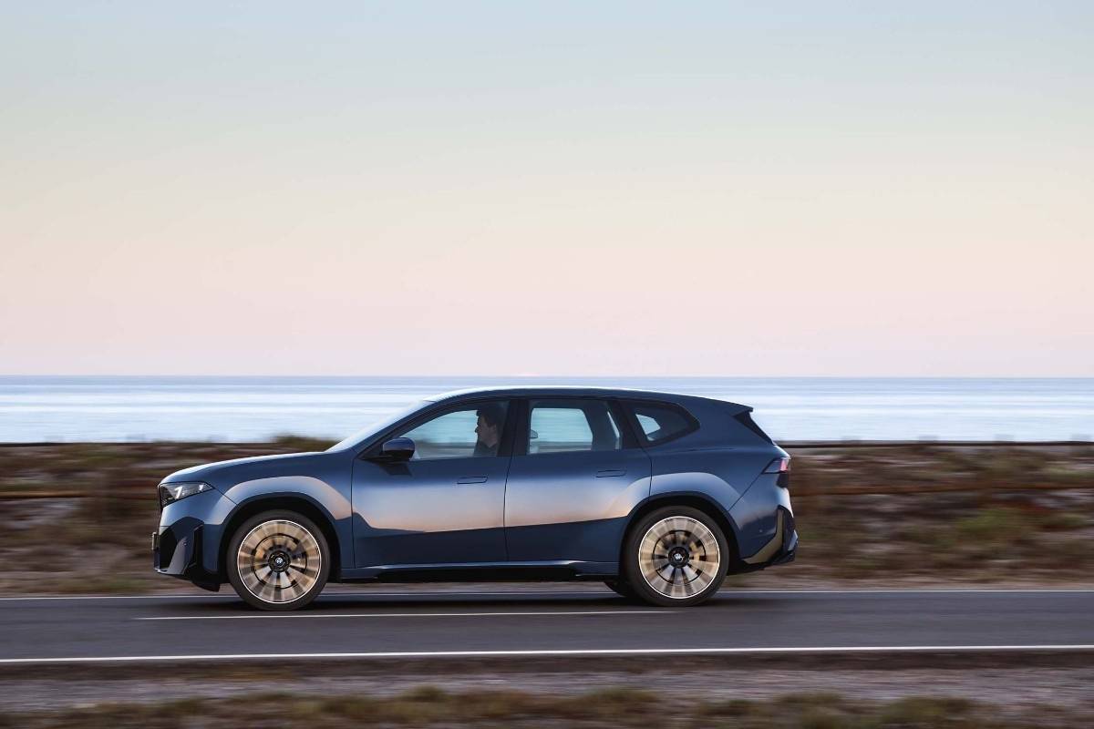 BMW iX3 Debut