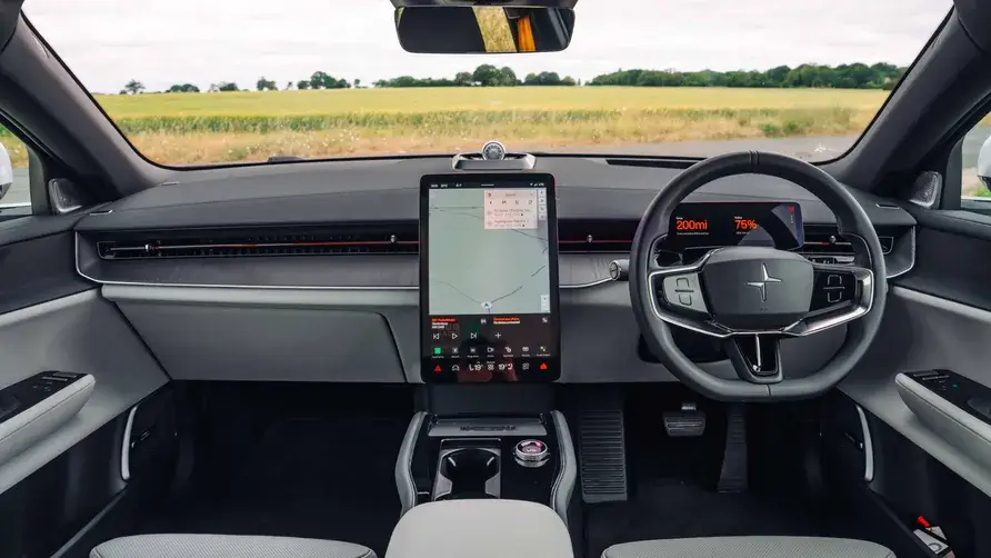 BMW iX vs Polestar 3