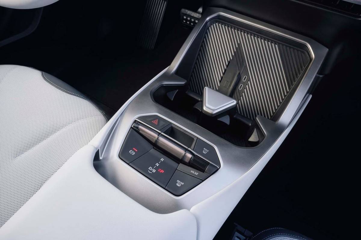 BMW iX3 Debut