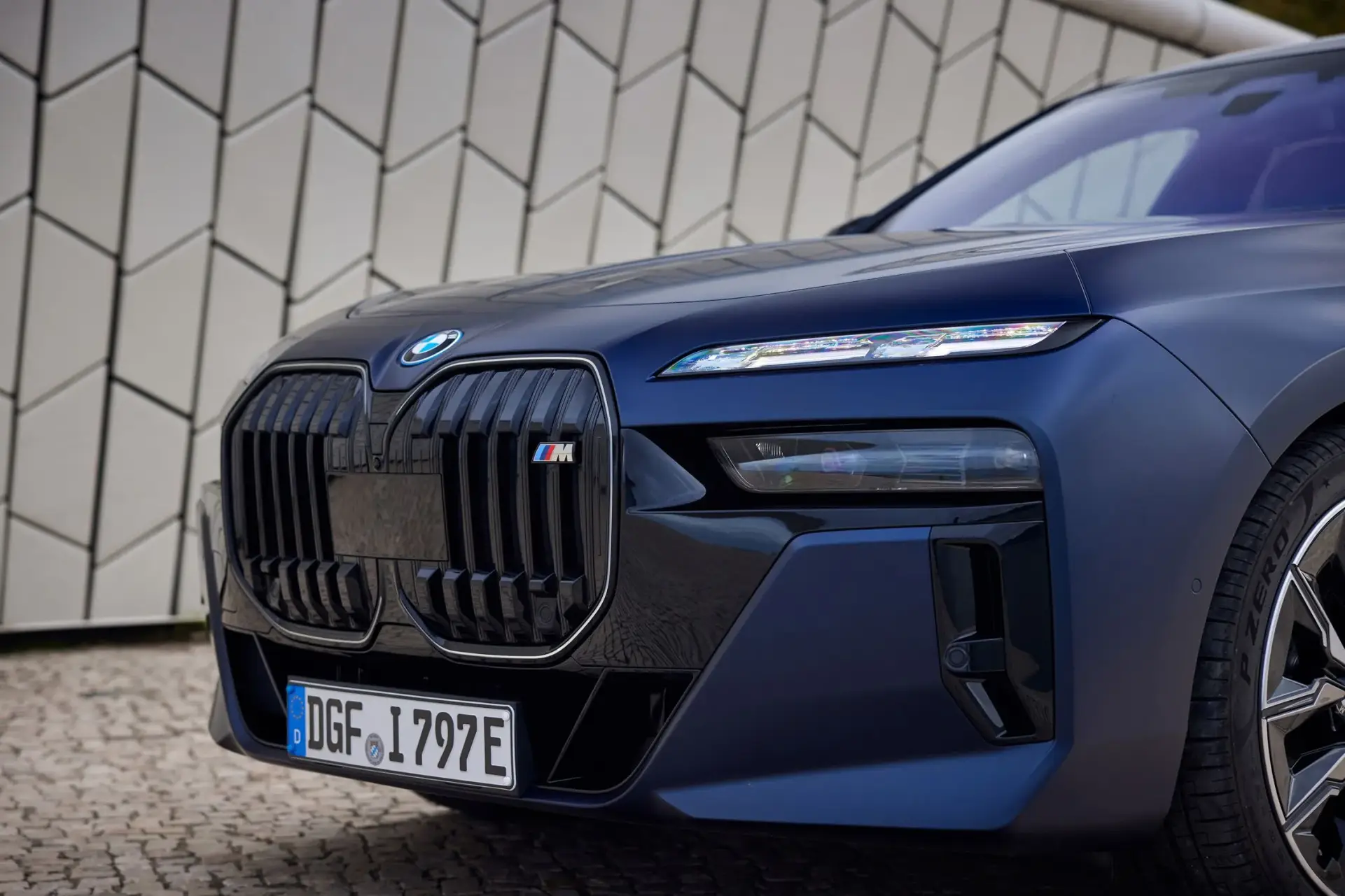 2025 BMW i7 Electric Sedan