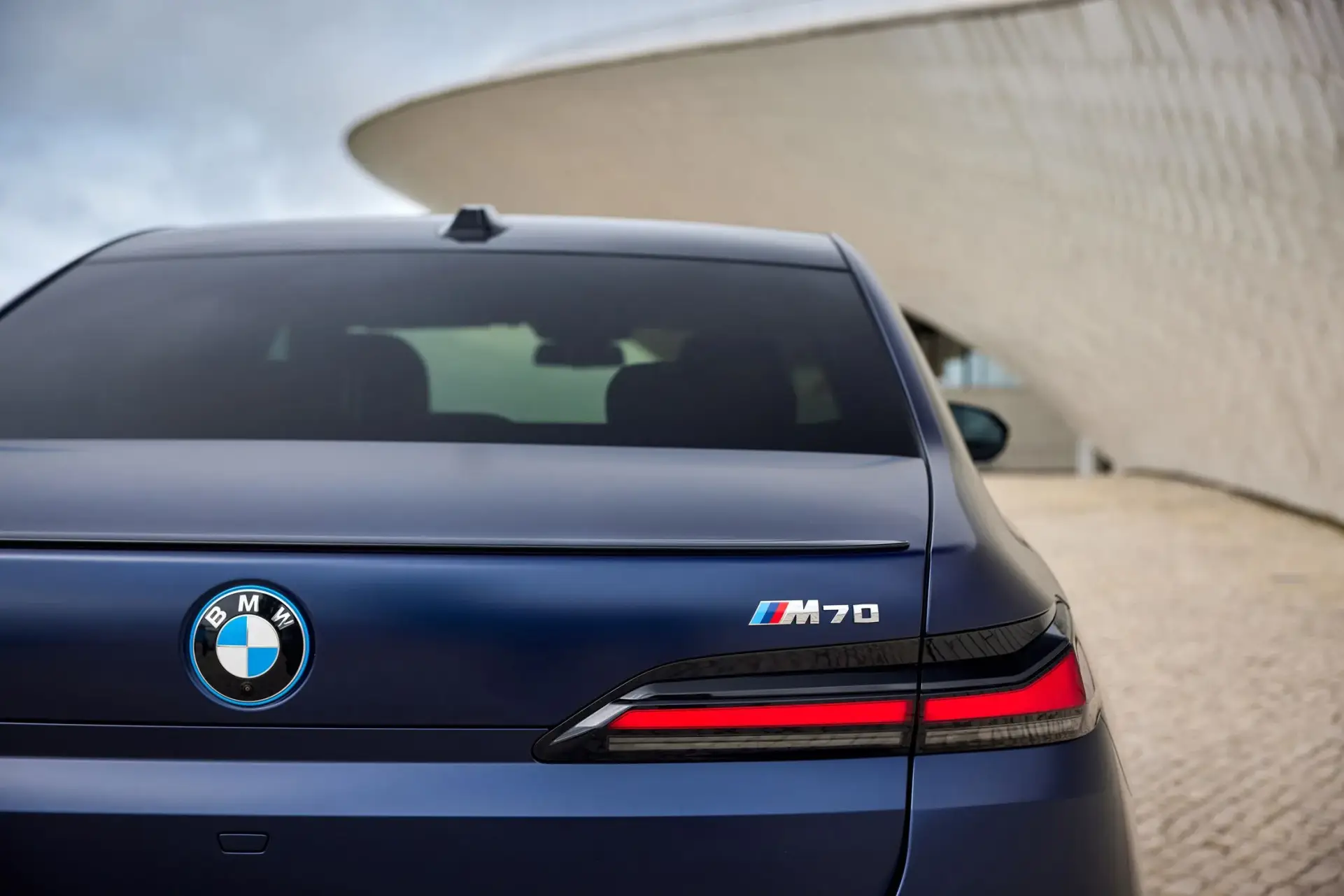 2025 BMW i7 Electric Sedan