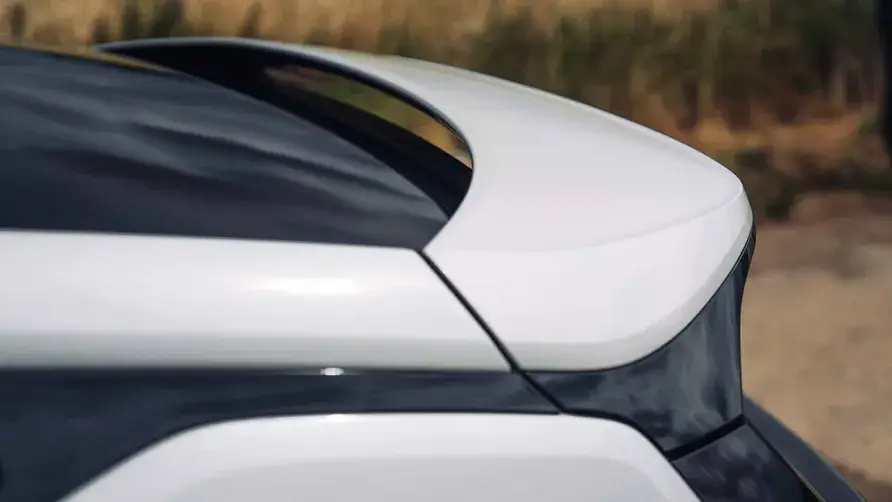 BMW iX vs Polestar 3